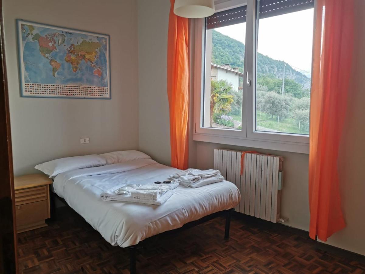 Patricia'S Apartment Riva di Solto Buitenkant foto